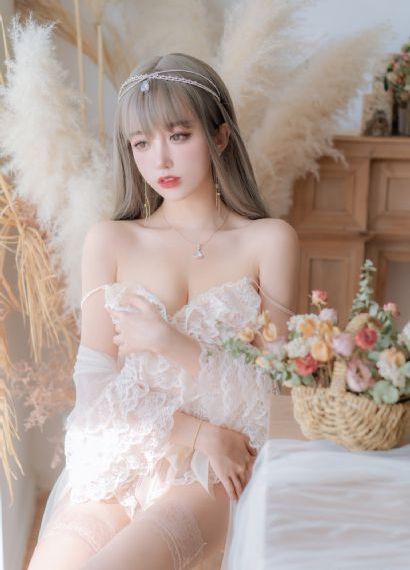 一女被多男玩喷潮3p免费视频_1080高清免费观看